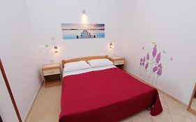 Room And Apartment Lea
